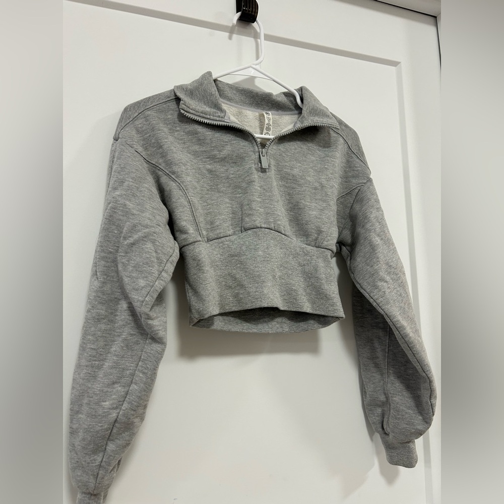 ALO Women's Cropped Quarter Zip Sweatshirt BLACK AND GREY 2/$40 deal. Size XS
